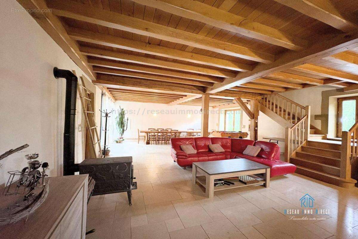 Maison à REVEL-TOURDAN