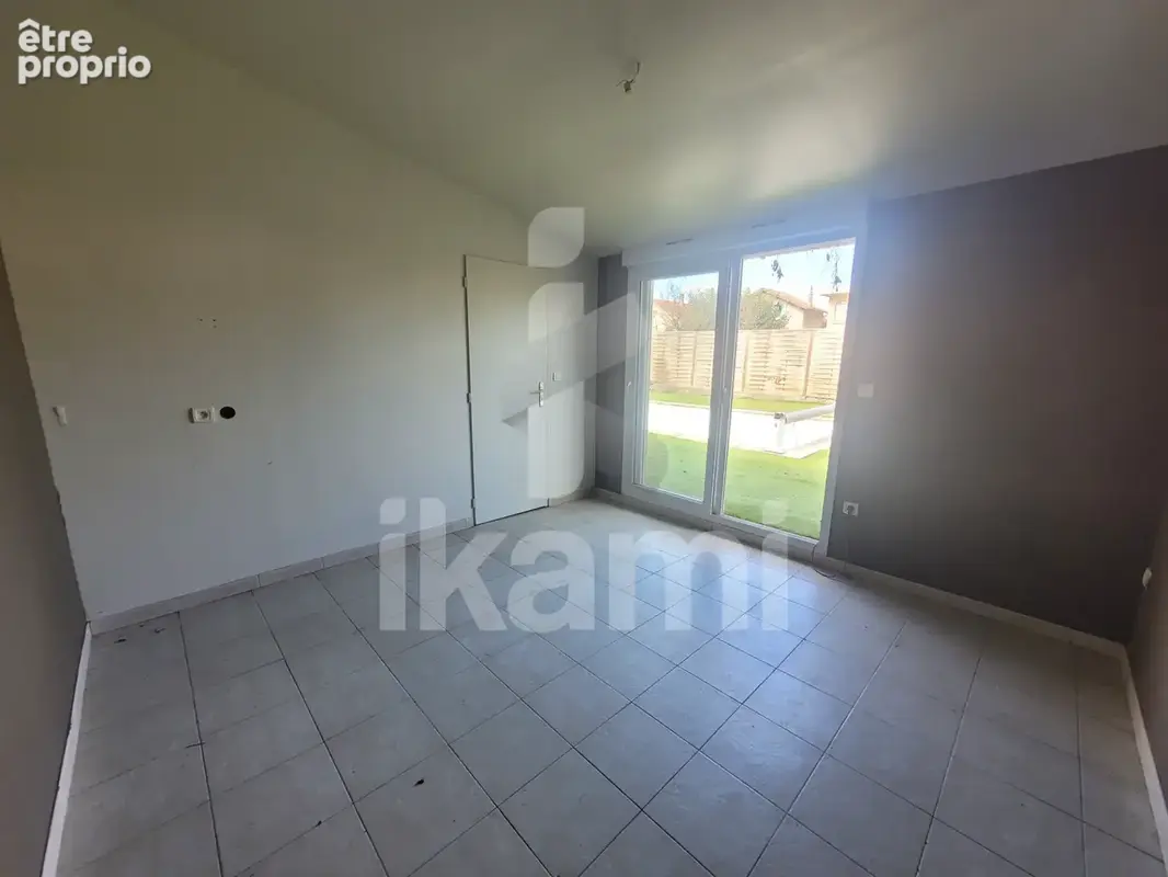 Maison - 85 m2 - 5 pièces - avec piscine et dépendances - photo 17