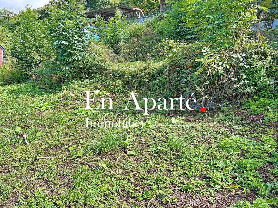 Terrain à VIRE