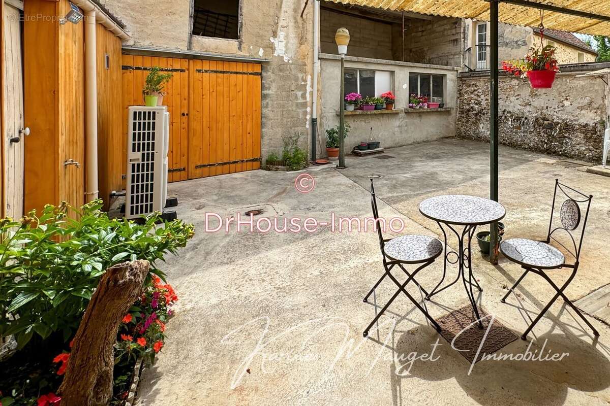 Maison à ROMENY-SUR-MARNE