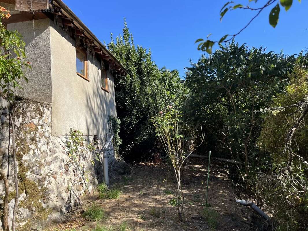 Maison à BRIGUEIL-LE-CHANTRE