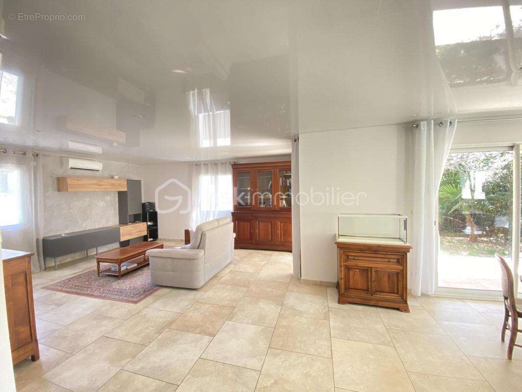  Maison familiale 4 chambres, avec piscine, jacuzzi et pool house – Sans vis-à-vis à Montélimar - photo 9