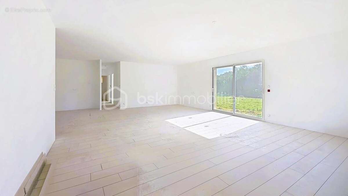 Maison à VILLEFRANCHE-DE-LONCHAT