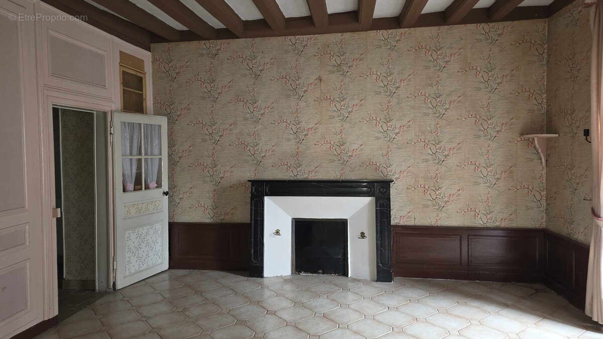 Maison à SAINT-CALAIS