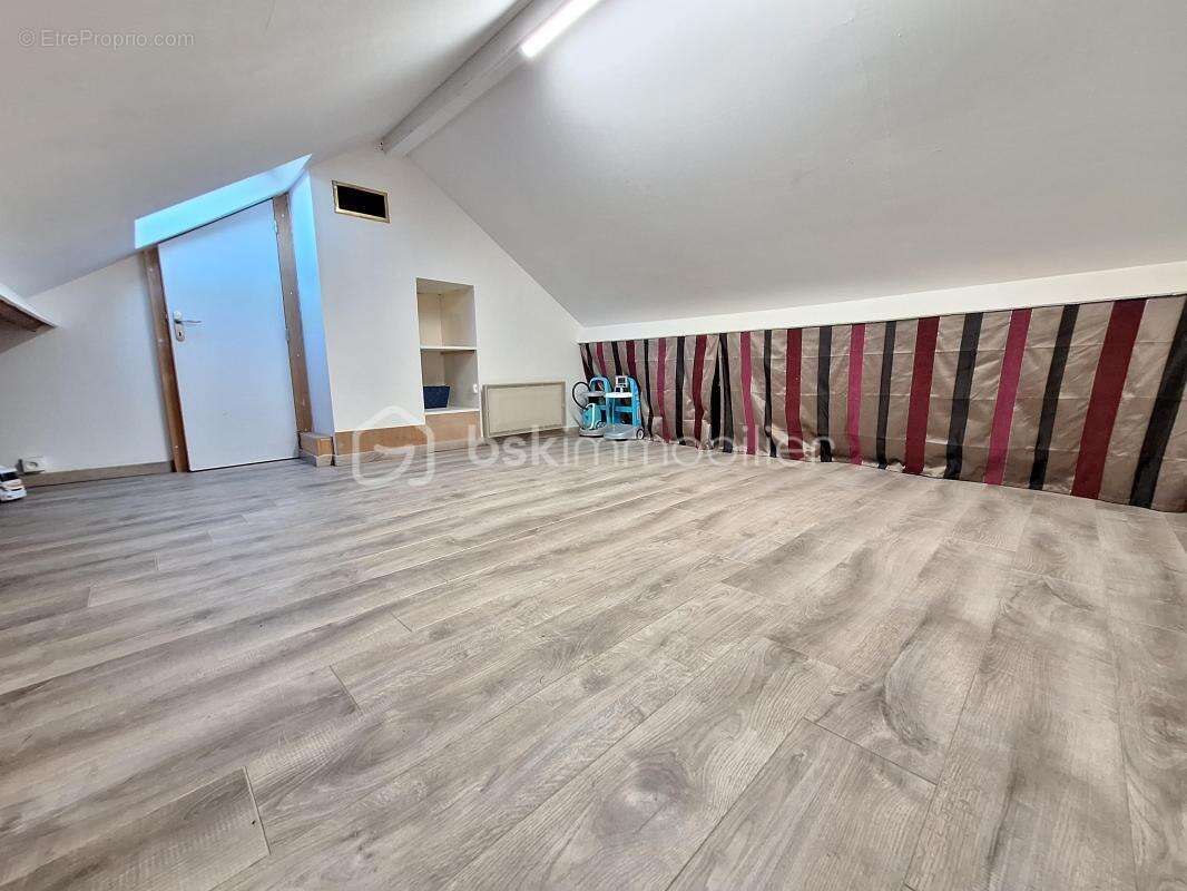 Maison à NEUVY-EN-SULLIAS