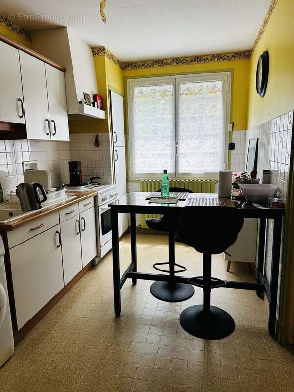 Maison à LARAGNE-MONTEGLIN