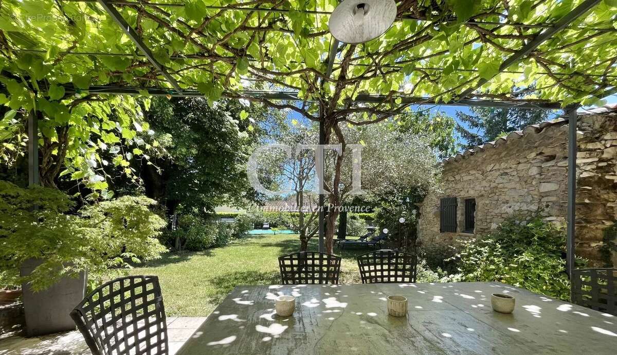 Maison à VAISON-LA-ROMAINE