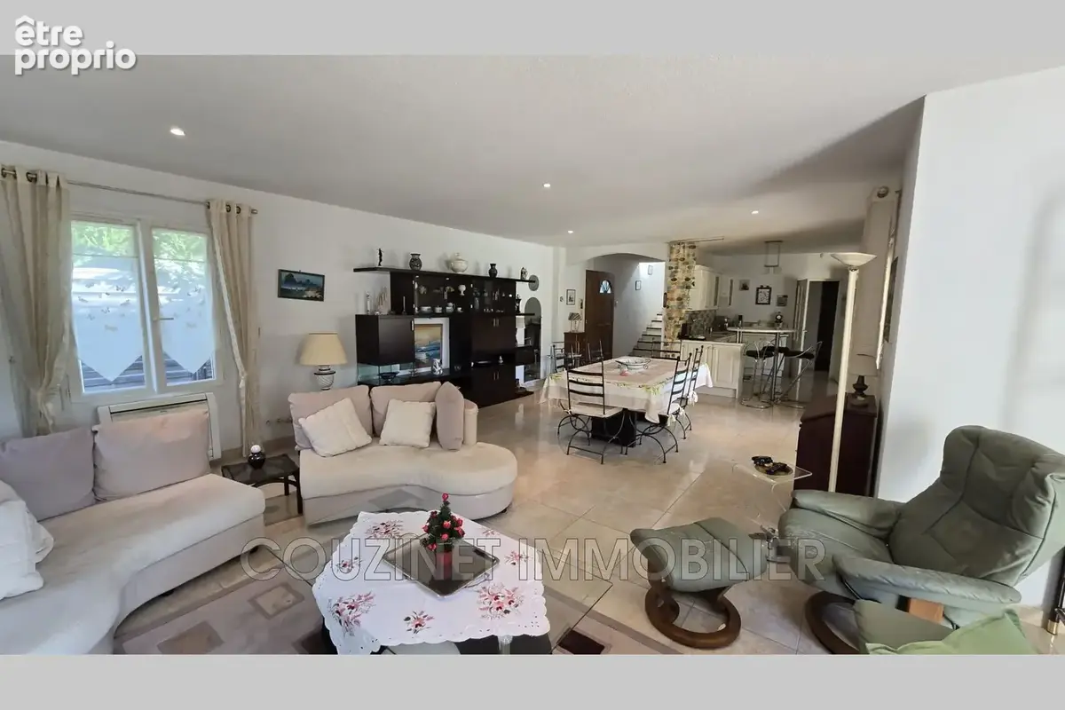 Maison 6 pièces 163 m² à vendre à Le Beausset (83330) - photo 4