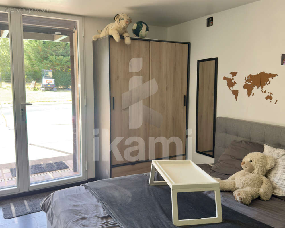 Maison familiale avec piscine sur 8 ha 58 - photo 11