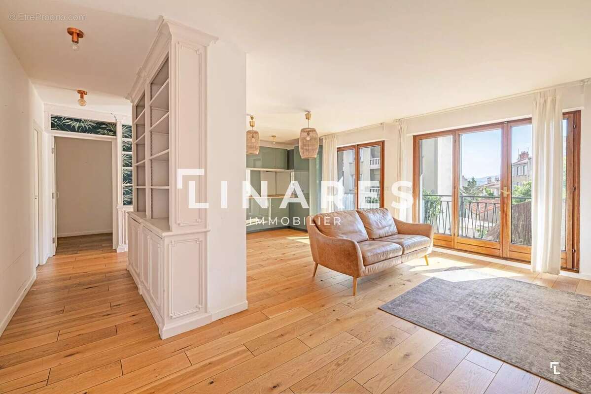 Appartement à MARSEILLE-6E