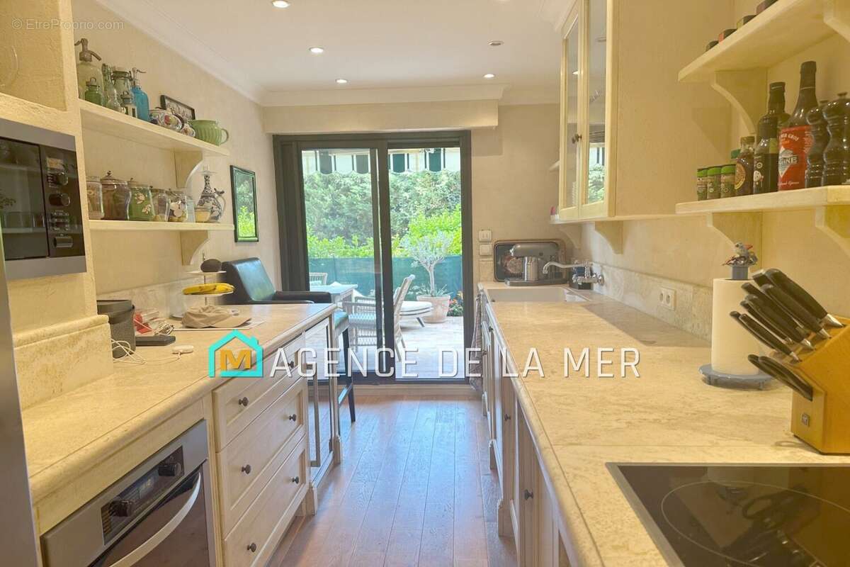 Appartement à MANDELIEU-LA-NAPOULE