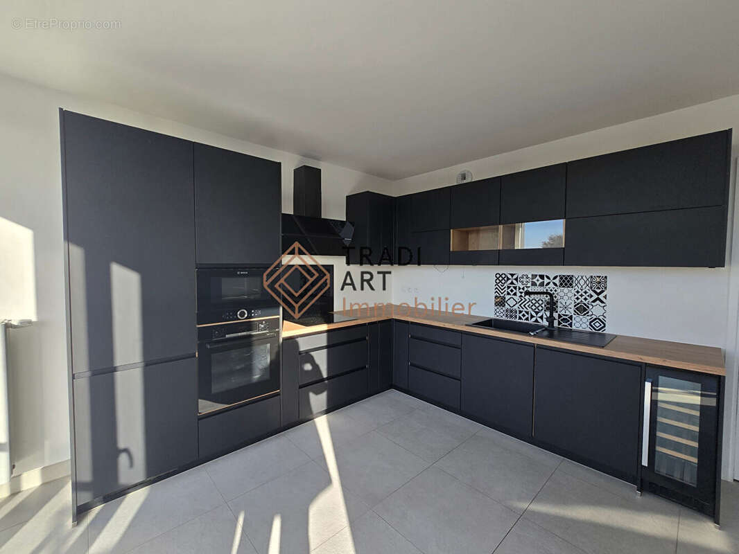 Appartement à SAINTE-GENEVIEVE-DES-BOIS