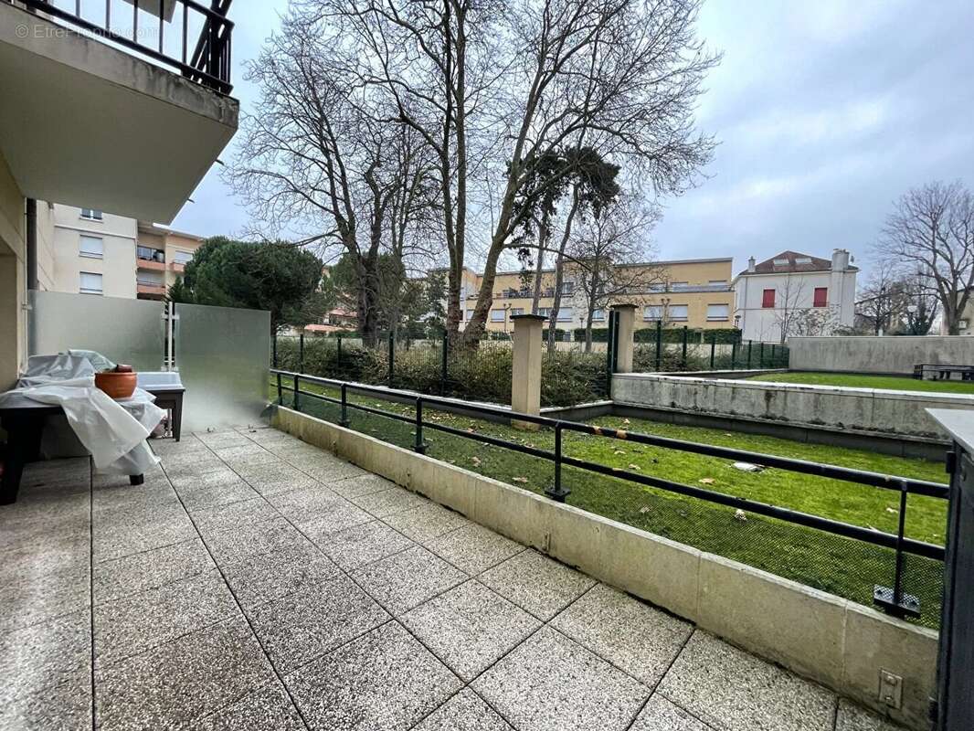 Appartement à SAINT-MICHEL-SUR-ORGE