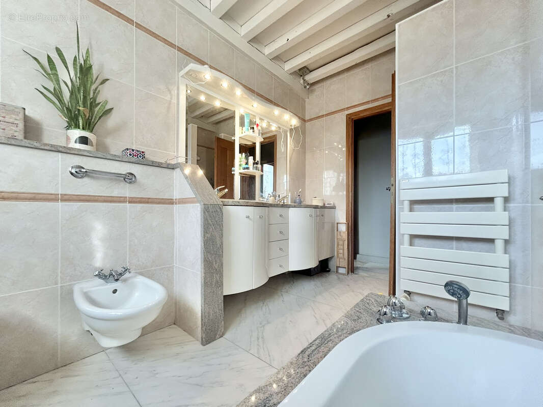 Maison à SAINT-LAURENT-D'AGNY