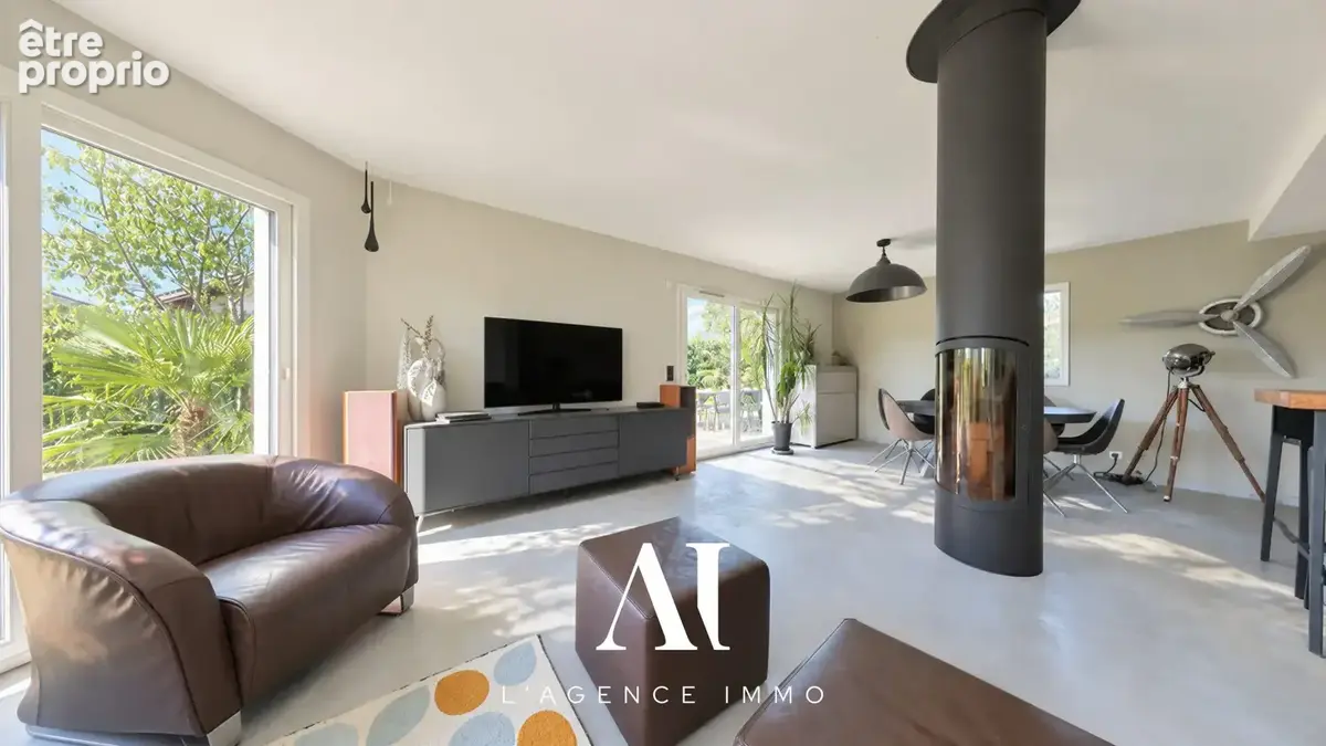 Maison 7 pièces 165 m² à vendre à Cessy (01170) - photo 9