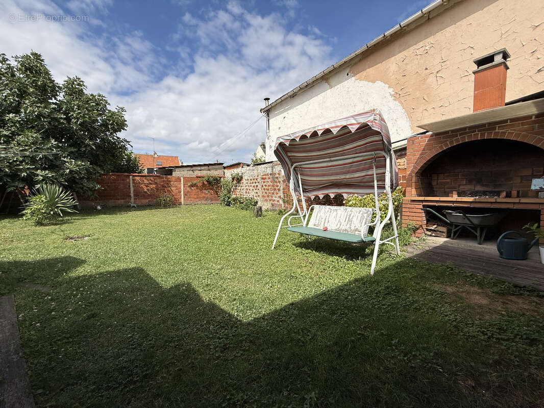 Maison à LE BLANC-MESNIL