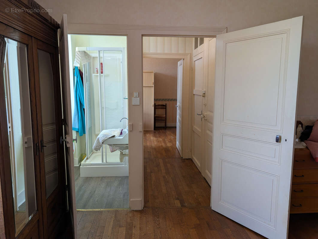 Maison ouvrière de caractère avec garage et jardin privatif - photo 6