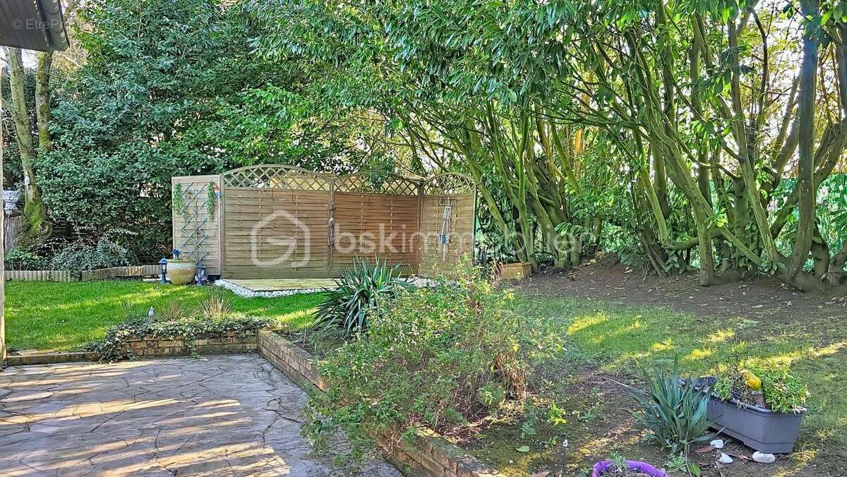 Maison à JOUY-LE-CHATEL