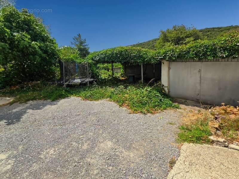 Maison à LAVAL-PRADEL