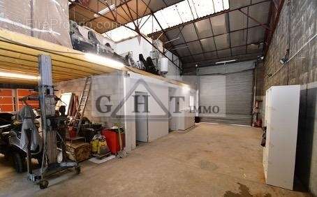 Commerce à LES PAVILLONS-SOUS-BOIS