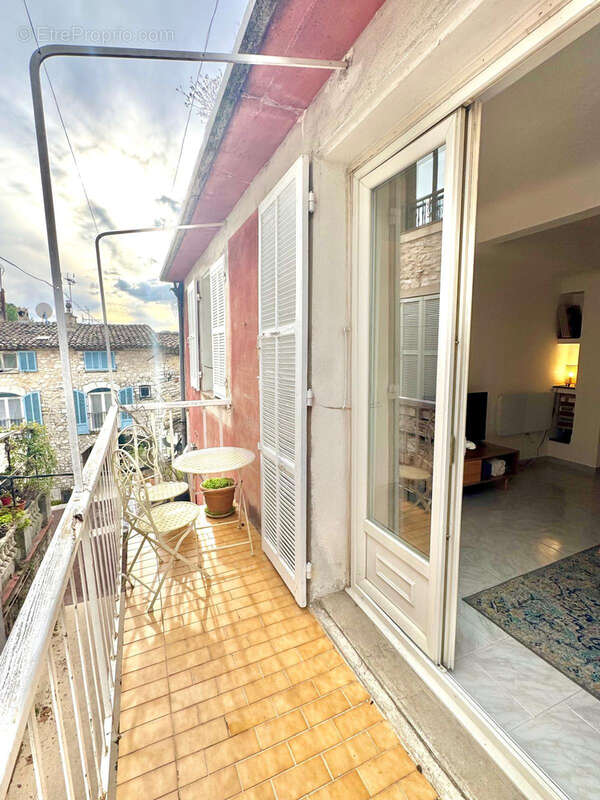 Appartement à LA COLLE-SUR-LOUP