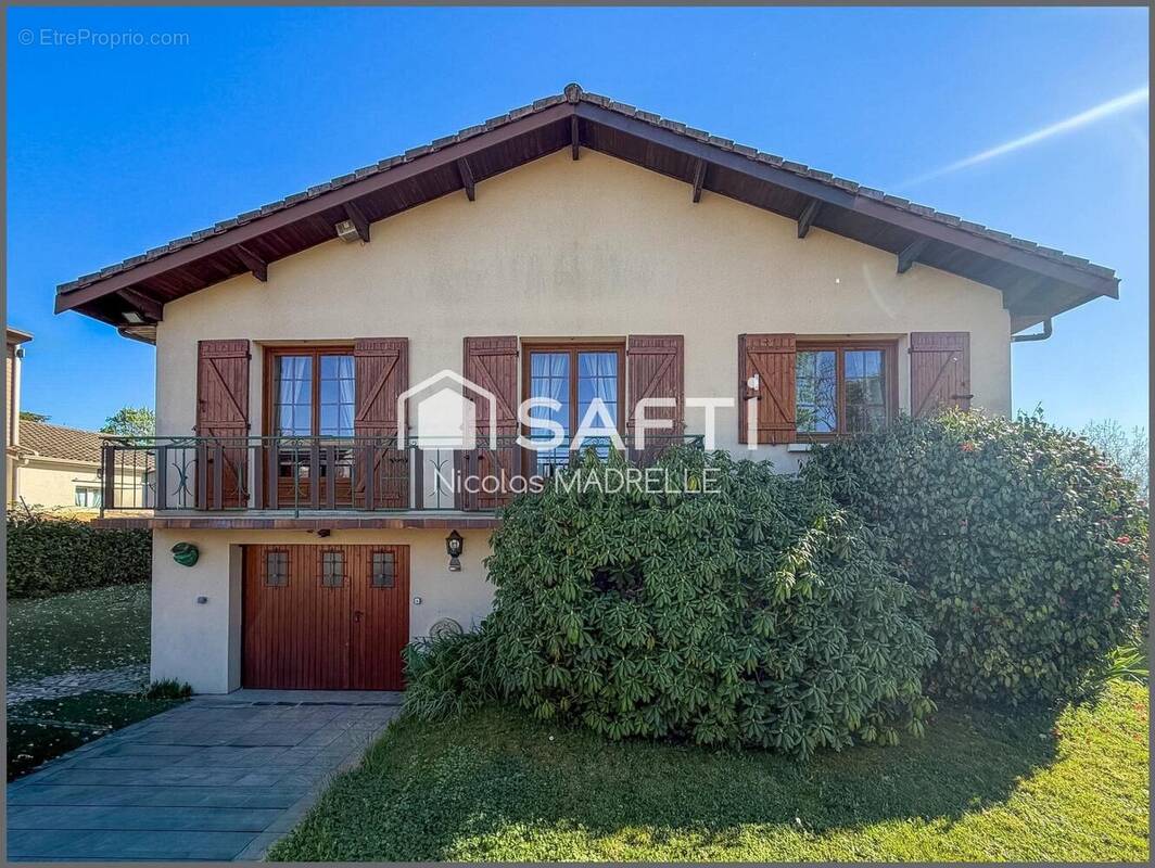Photo 1 - Maison à LE HAILLAN