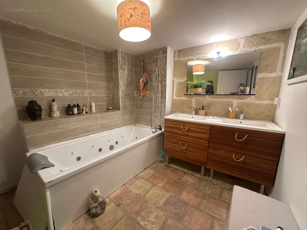 Appartement à SAINT-LAURENT-D&#039;AIGOUZE