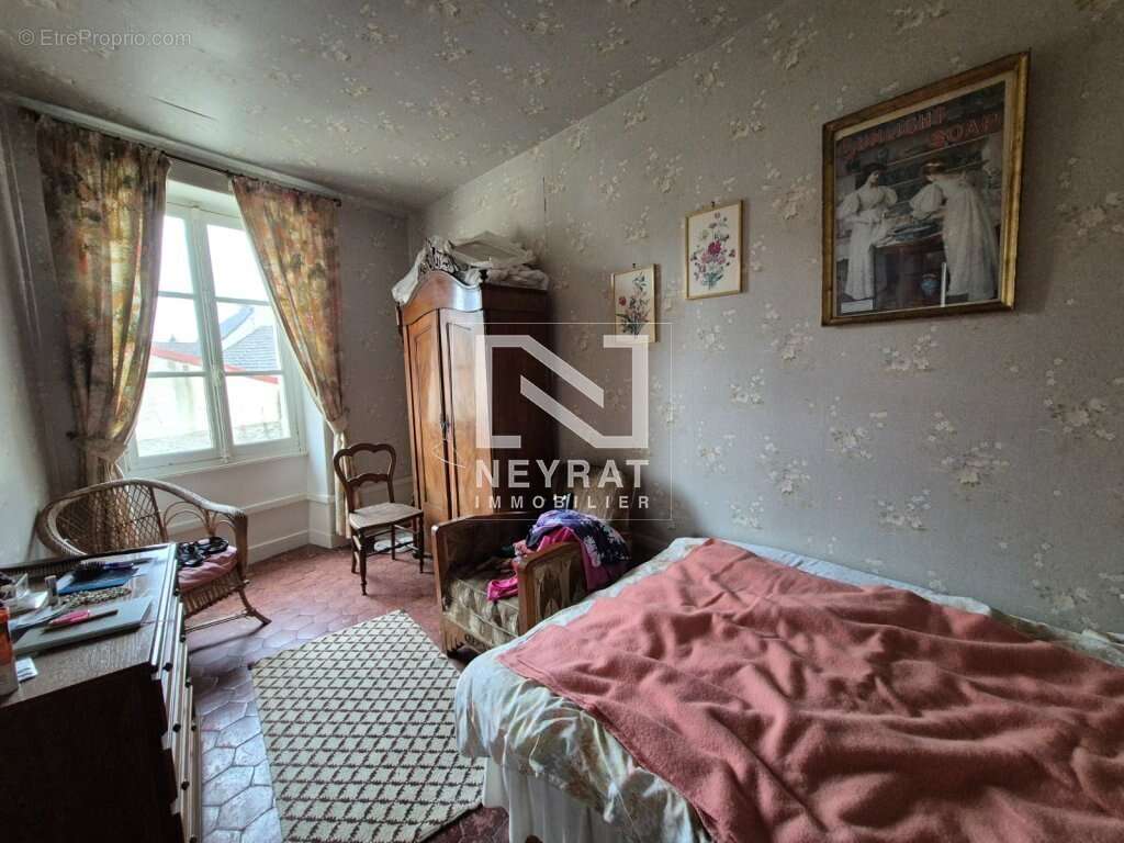 Maison à PARIS-L&#039;HOPITAL