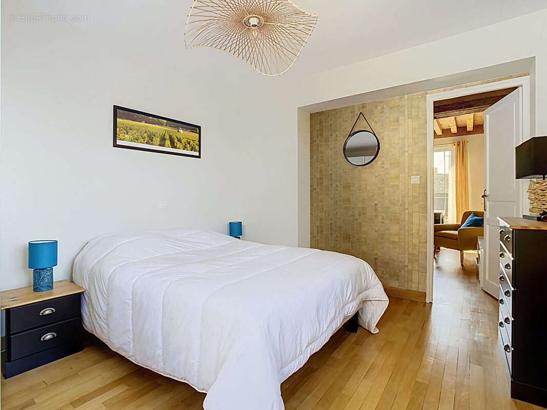 Maison avec gîte et piscine intérieure - photo 7