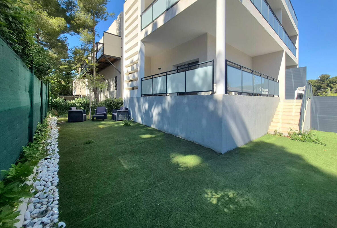 Appartement à CARRY-LE-ROUET