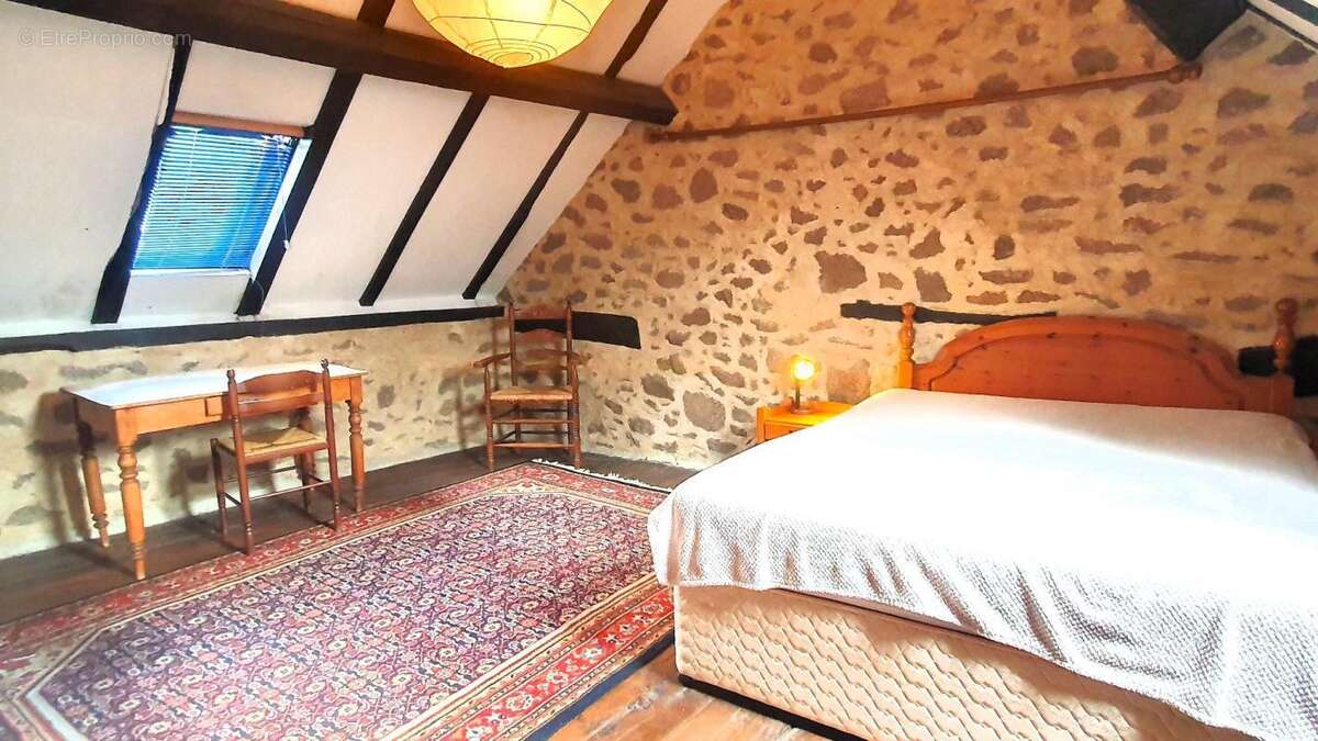 Maison à LA BASTIDE-L&#039;EVEQUE