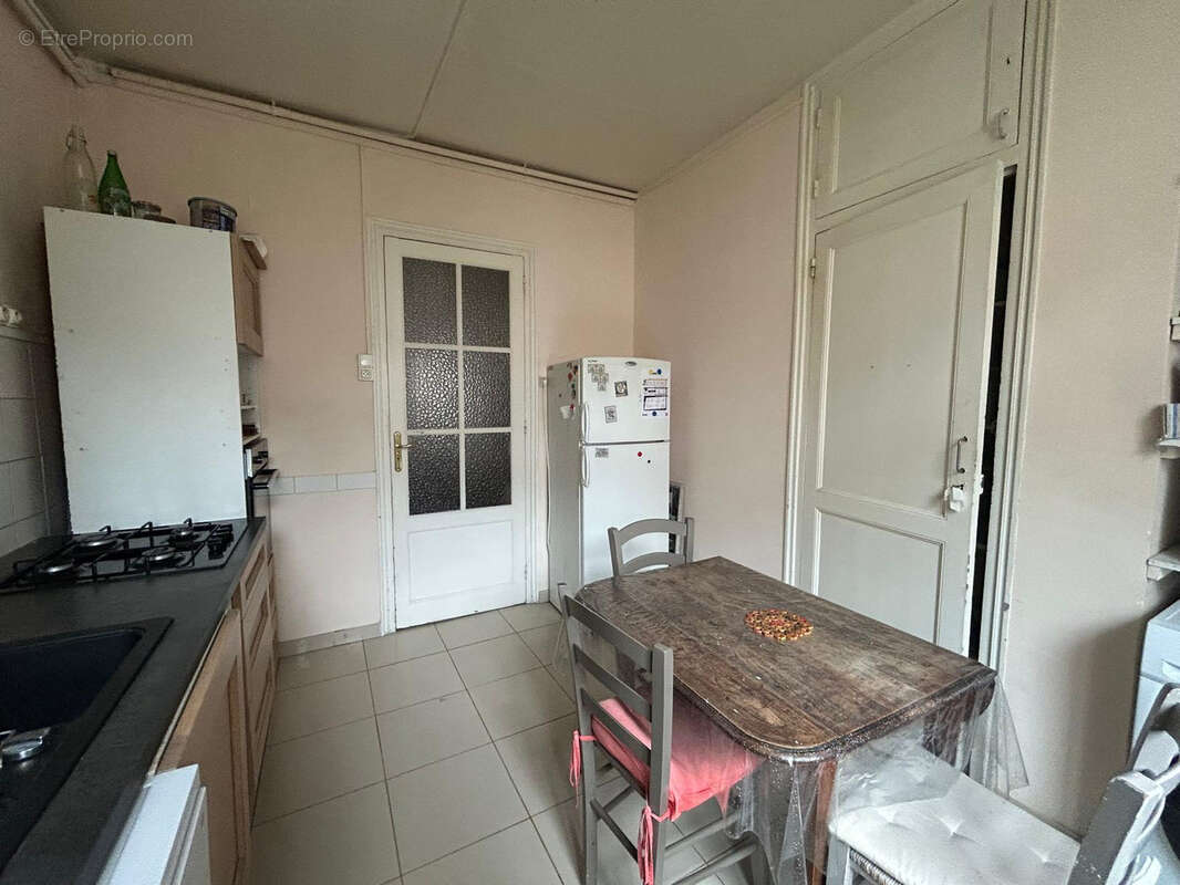 LILLE - CENTRE - Appartement T3 - photo 3