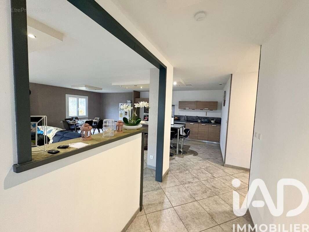 Photo 2 - Maison à SAINT-AMAND-MONTROND