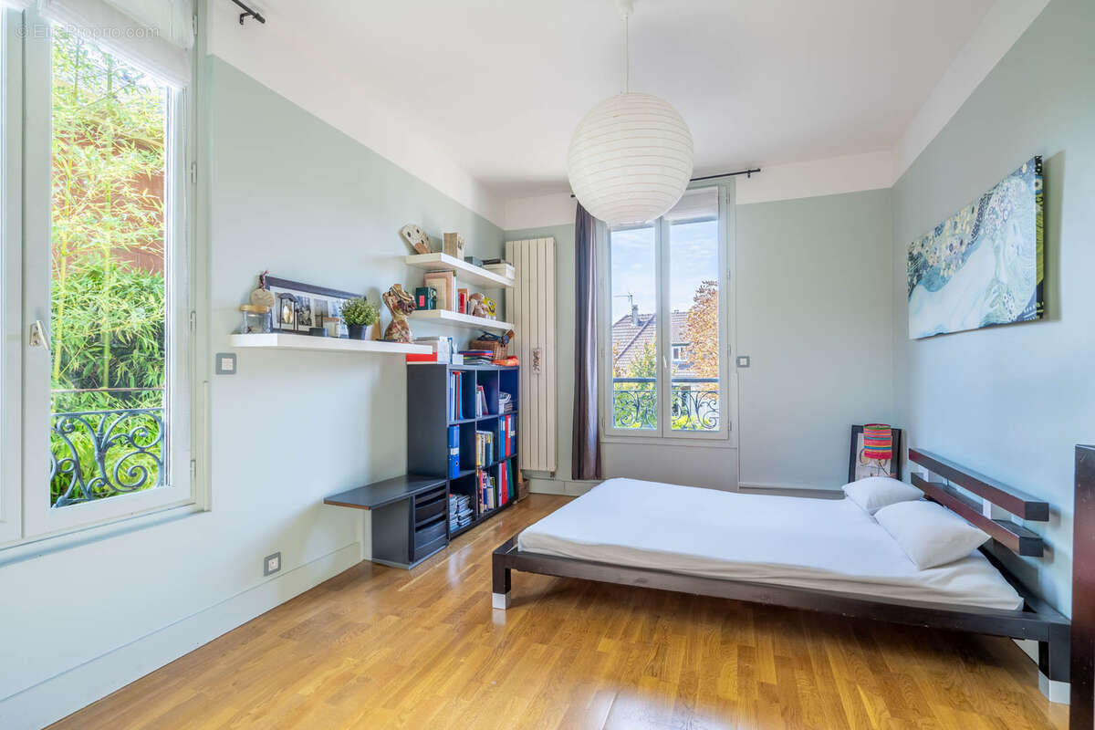 Maison à LE PERREUX-SUR-MARNE