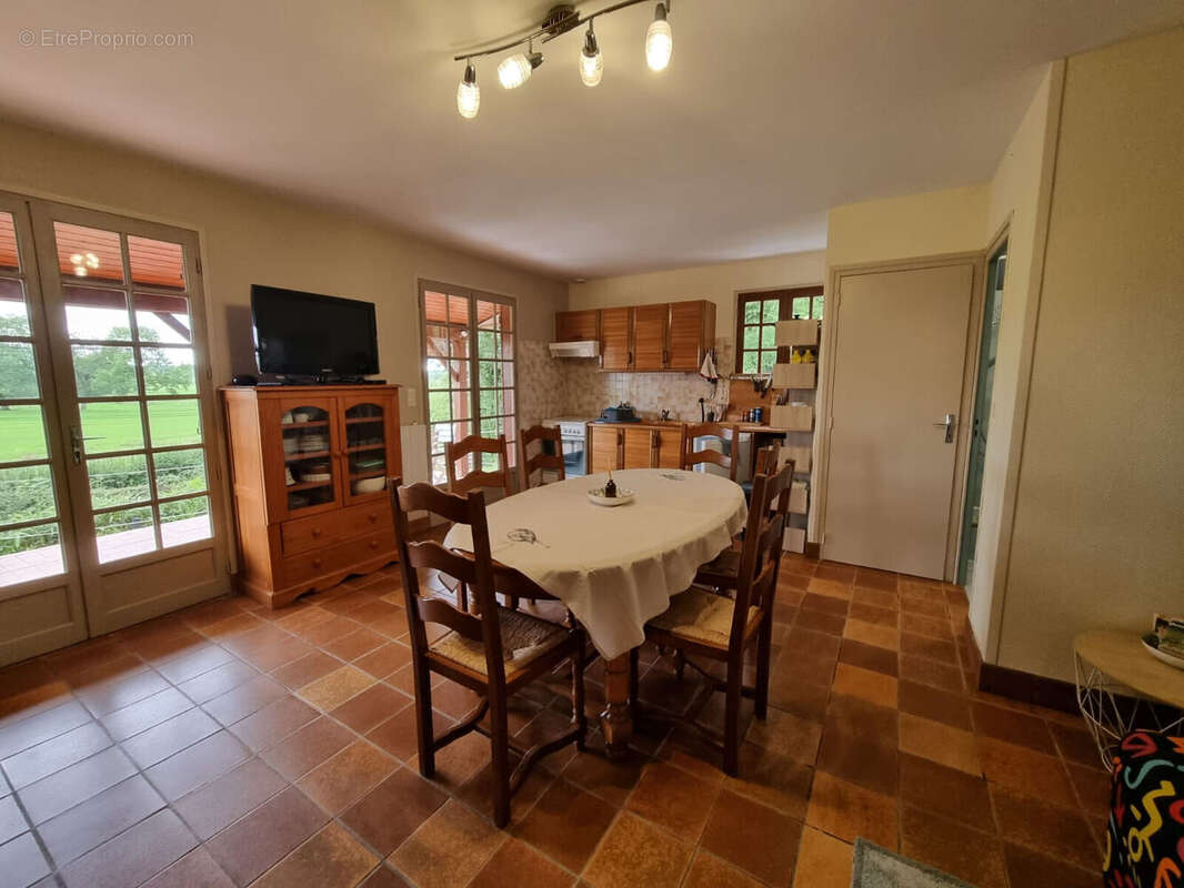 Photo 4 - Maison à VENDENESSE-SUR-ARROUX