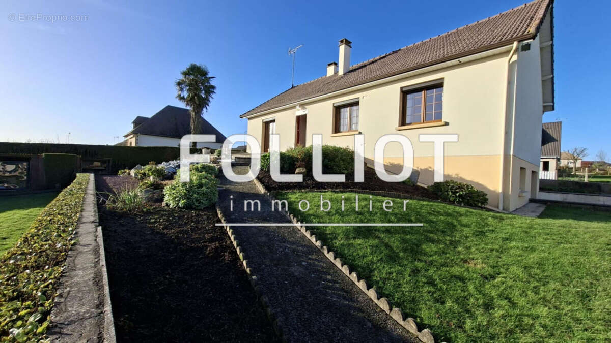 Maison à LA HAYE-PESNEL