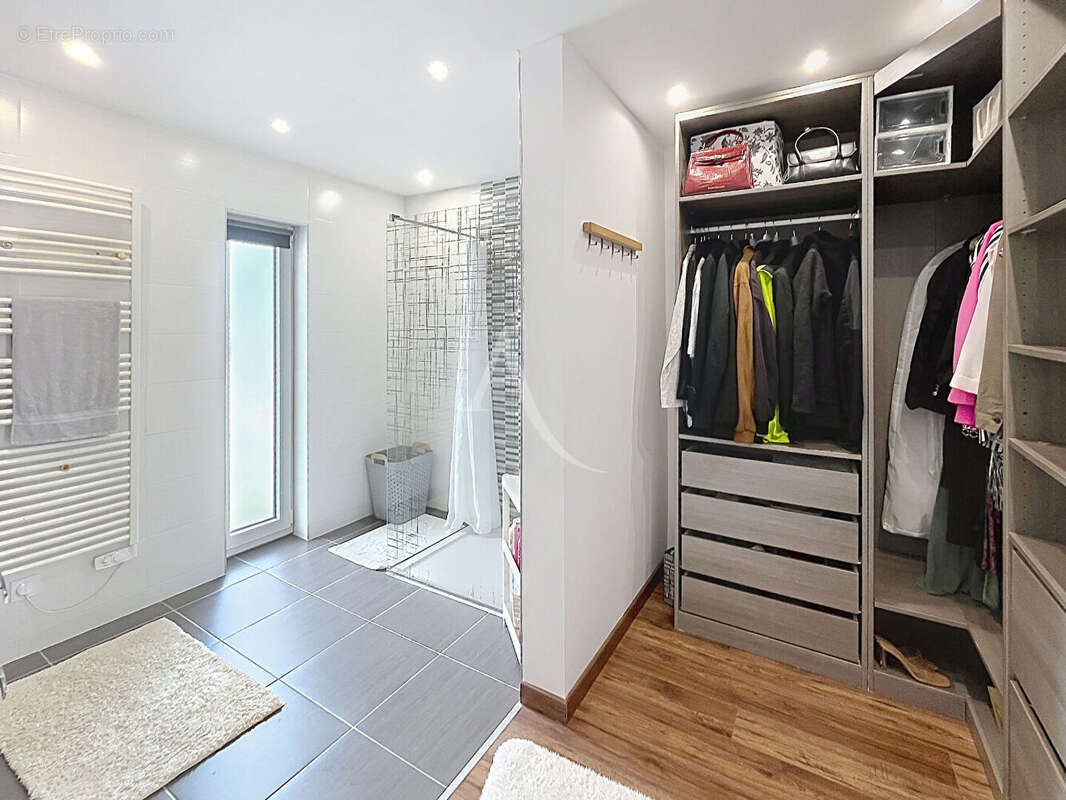 Maison récente Solgne F7 204 m2 - photo 9