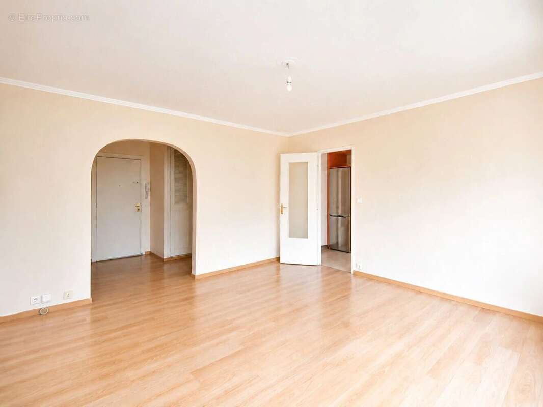Croissy-sur-seine - au coeur du centre ville - appartement de 79 m²- cave et parking - photo 3