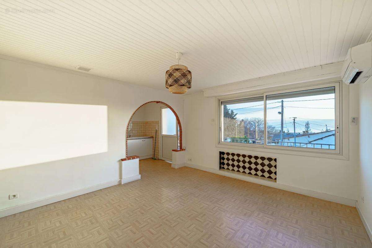 Appartement à MARSEILLE-16E