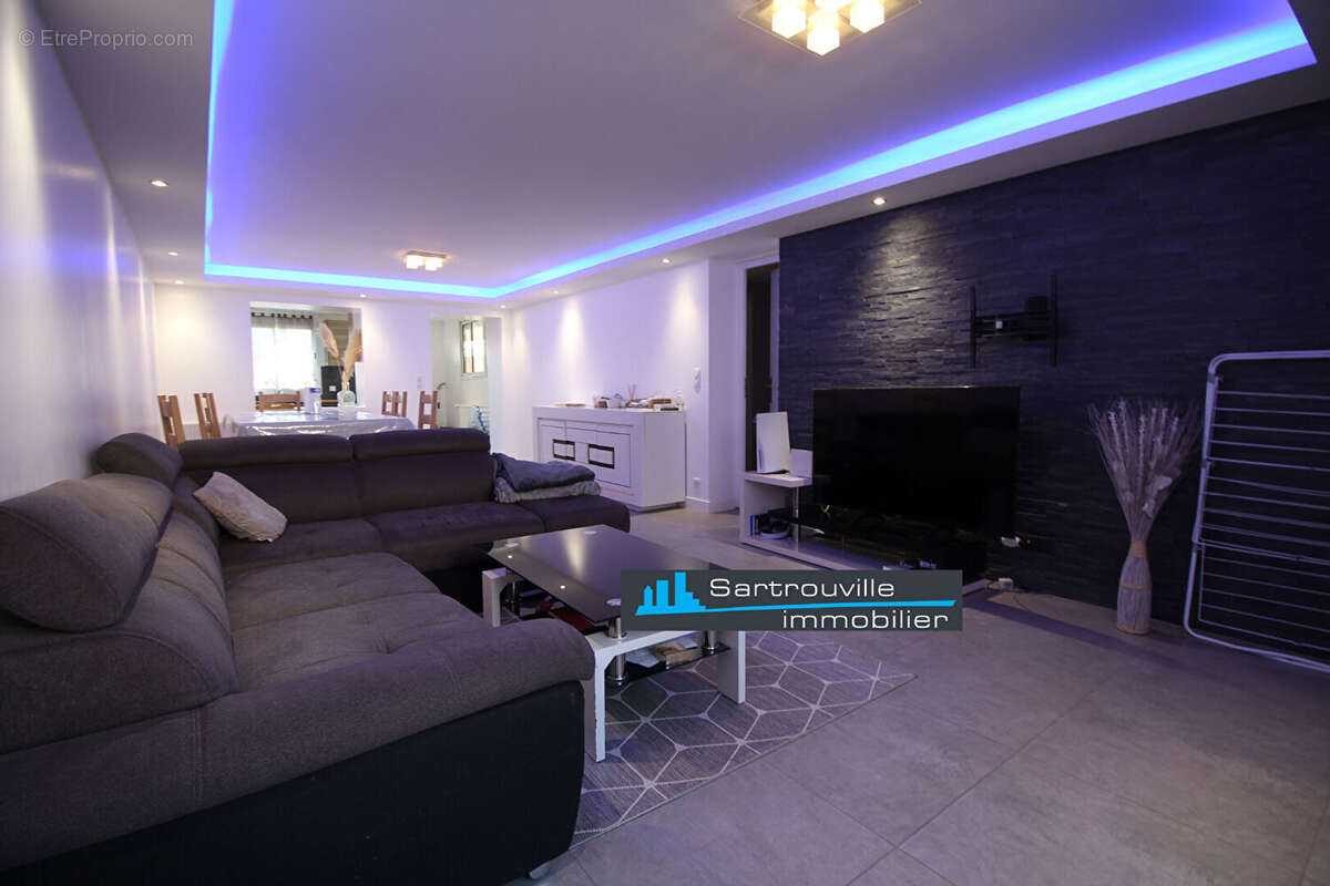 Maison à SARTROUVILLE