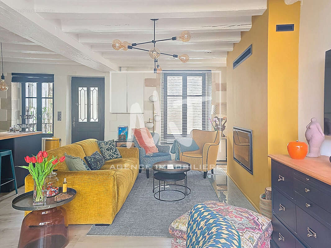 Maison à LES PONTS-DE-CE