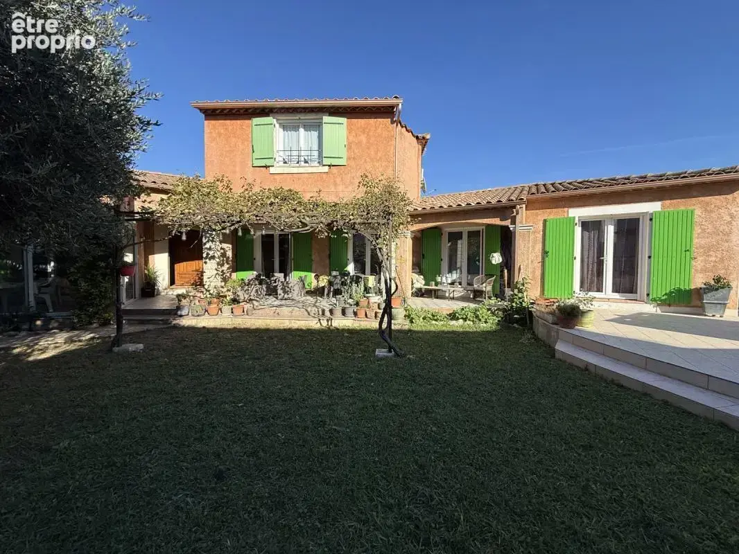 Villa familiale de 170 m2 sur 1000 m2 de terrain avec 5 chambres piscine et garage - photo 12