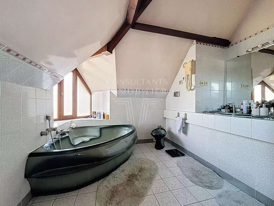 Maison à LE VESINET