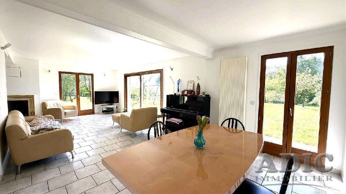 Maison à DAMMARTIN-EN-GOELE