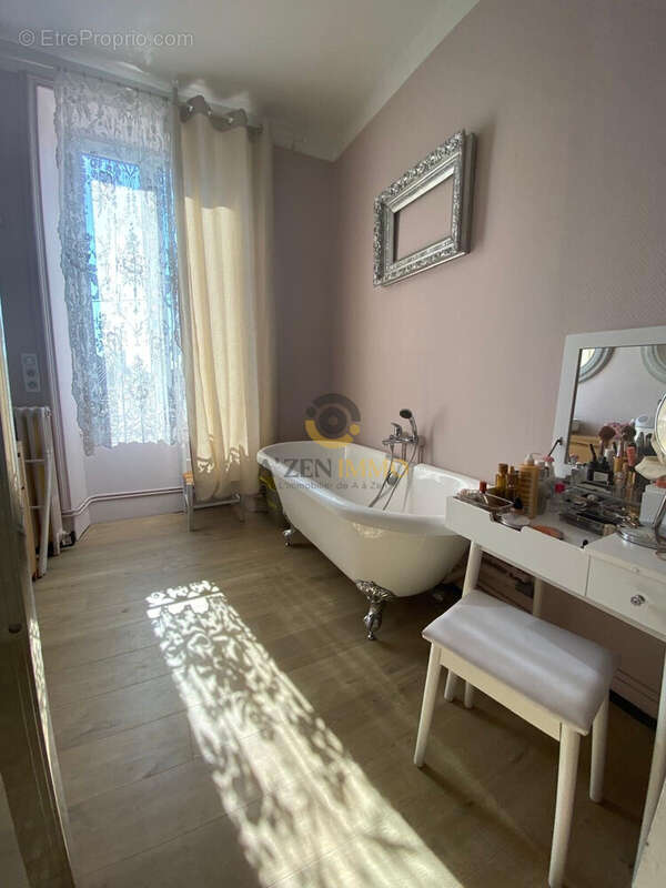 Maison à SECONDIGNY