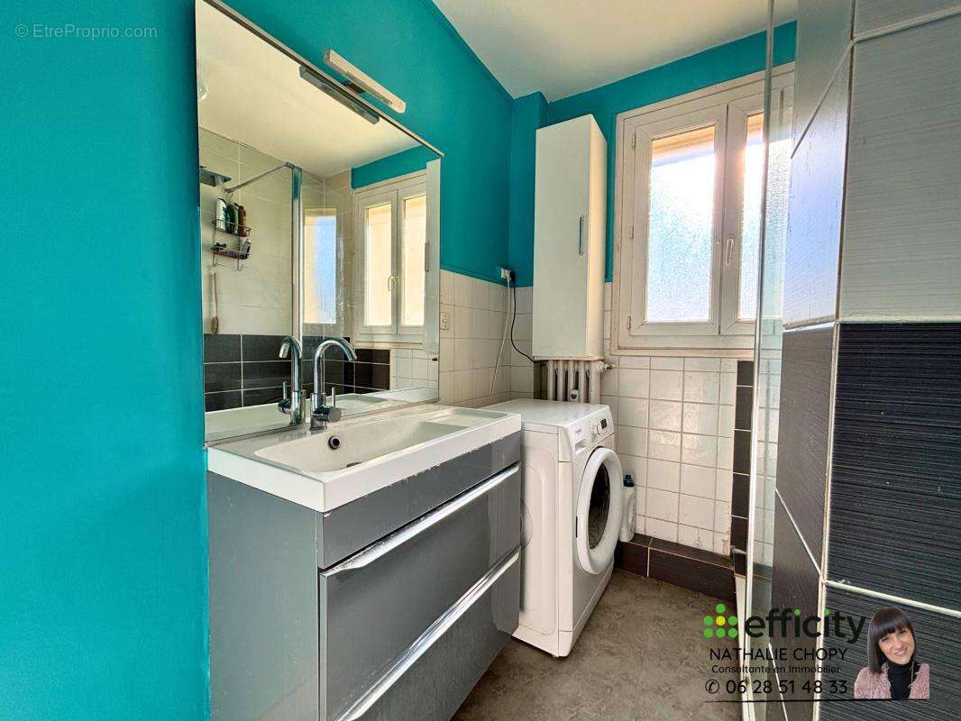 Appartement à LE CHAMBON-FEUGEROLLES