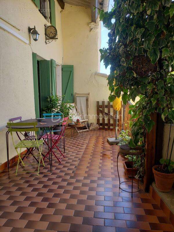 Maison à VEZENOBRES