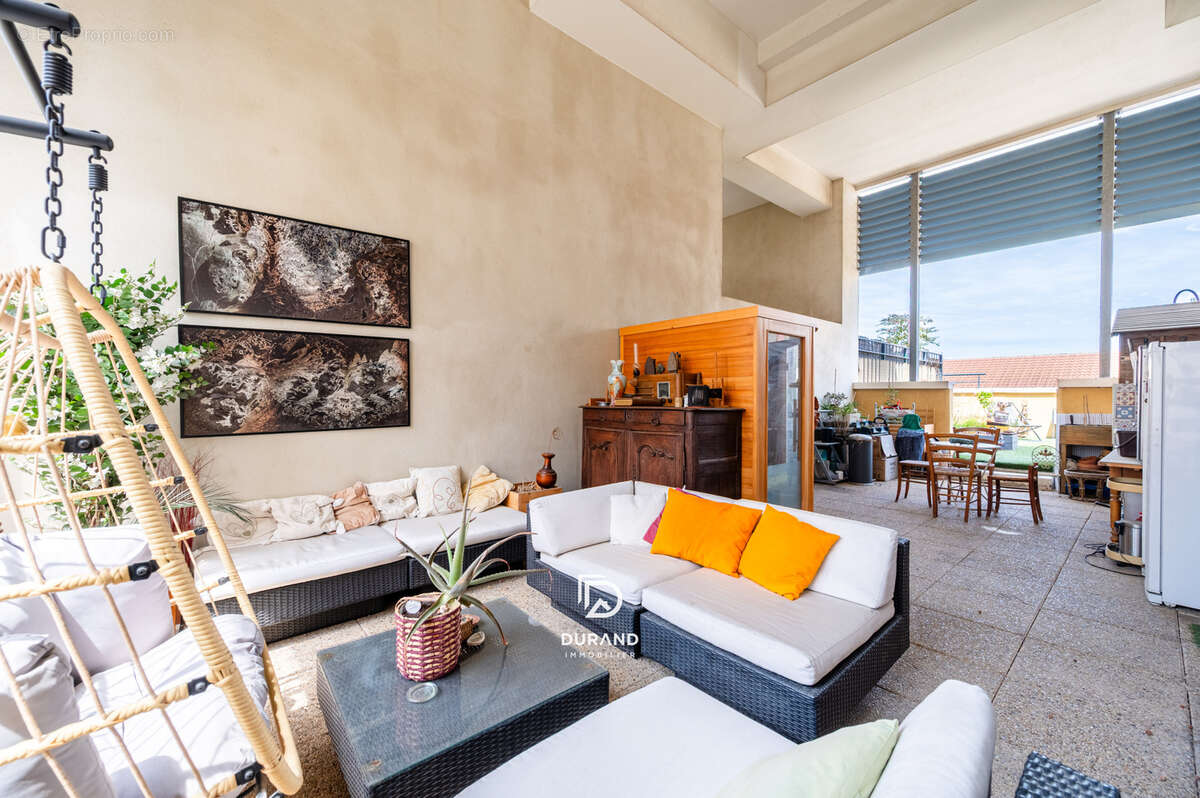 Appartement à MARSEILLE-2E