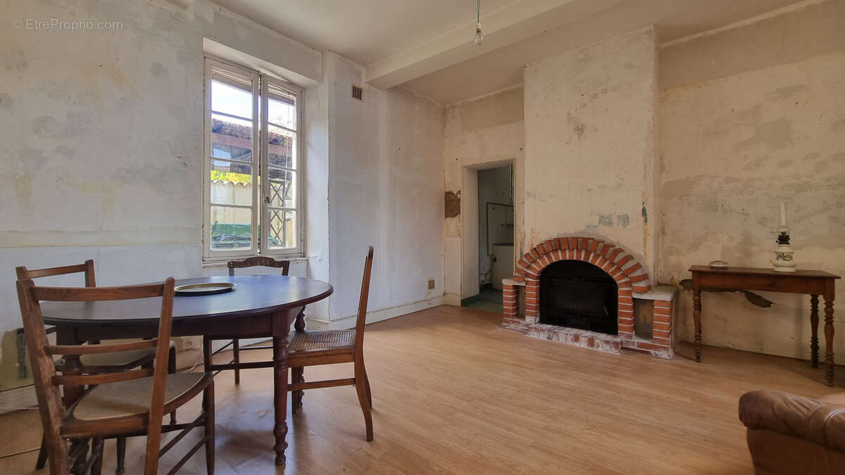 Maison à L&#039;ISLE-EN-DODON