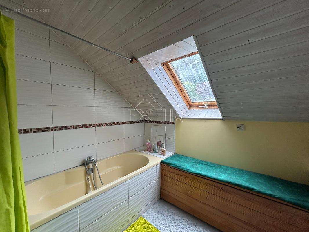 Corps de ferme 7 pièces 182 m² avec dépendances, grange et jardin 855 m² à Gommecourt - photo 24